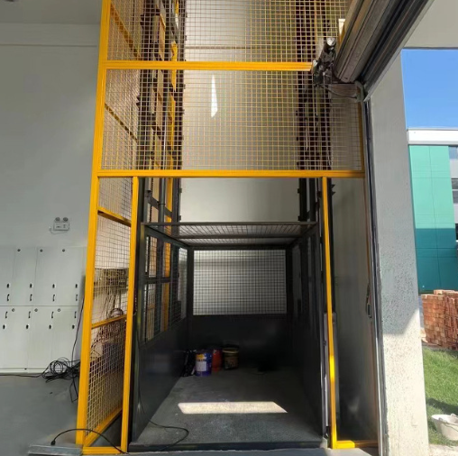 海口导轨式升降机助力物流园破解运输难题